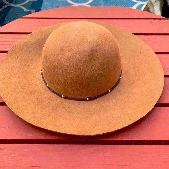 Nine West 100% wool hat with brown and silver around the brim - Picture 2 of 6